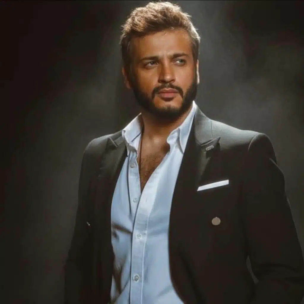 انتى غير الناس