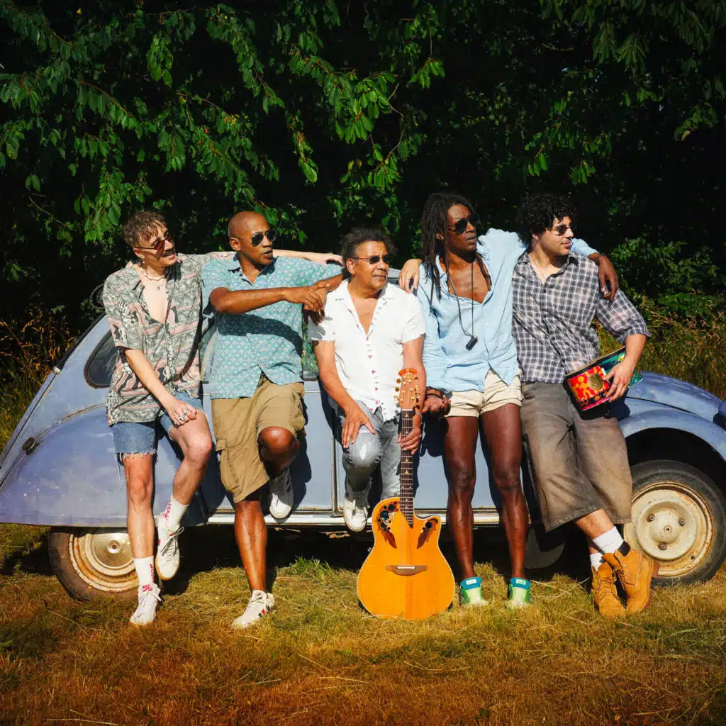 Le soleil donne (père & fils) [feat. Cliff Schneider, Julien Voulzy, Lieutenant Nicholson & Quentin Voulzy]