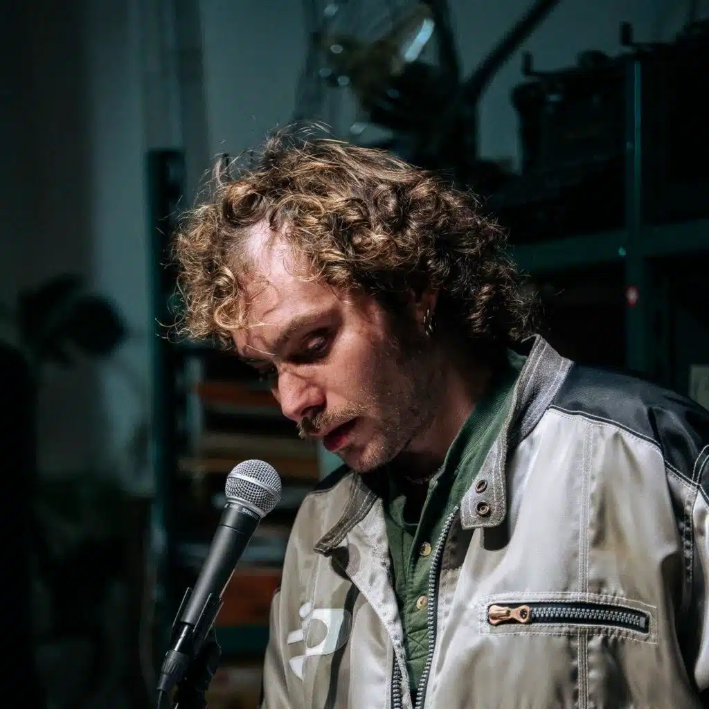 Entretien avec Louis Achille, auteur de "J'aurais voulu être douze serpents"