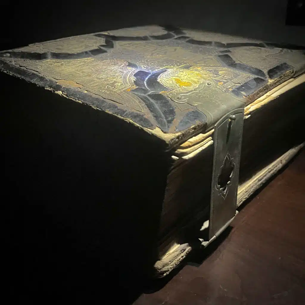 Gospel Narratives (Metal Bound)