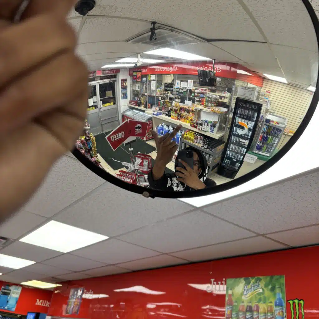 Whole Lotta Cash (feat. 5k Moncler)