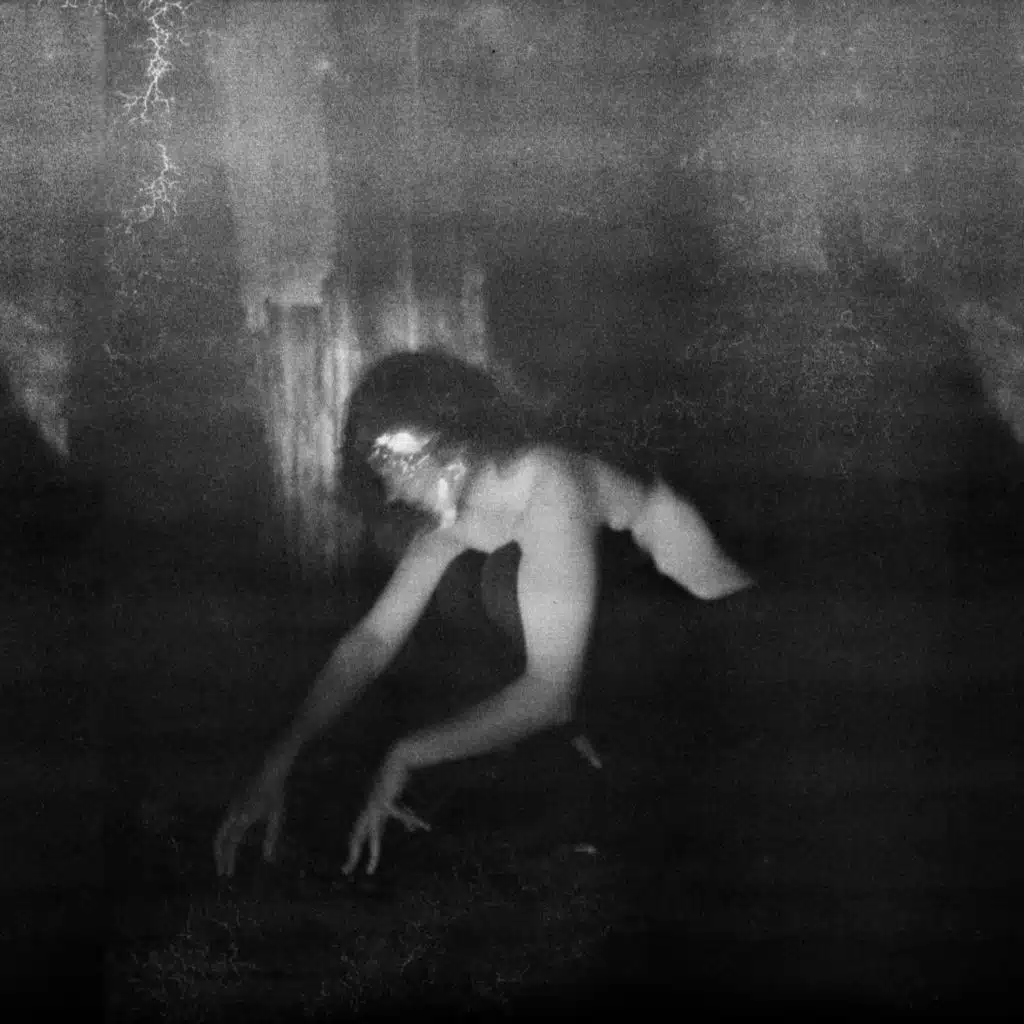 Demande à la Poussière