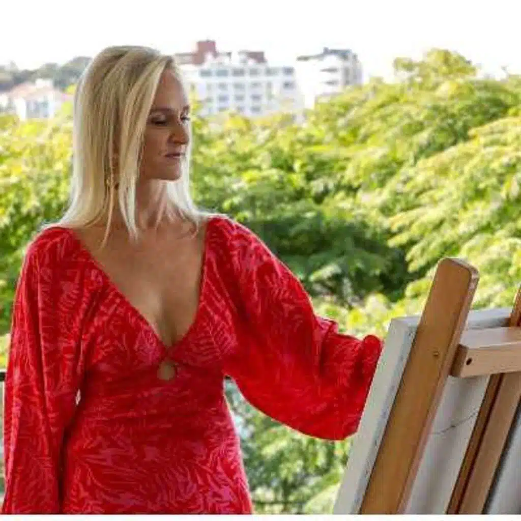 Healing Through Art: Elizabeth Jane's Journey from Heartbreak to Empowerment