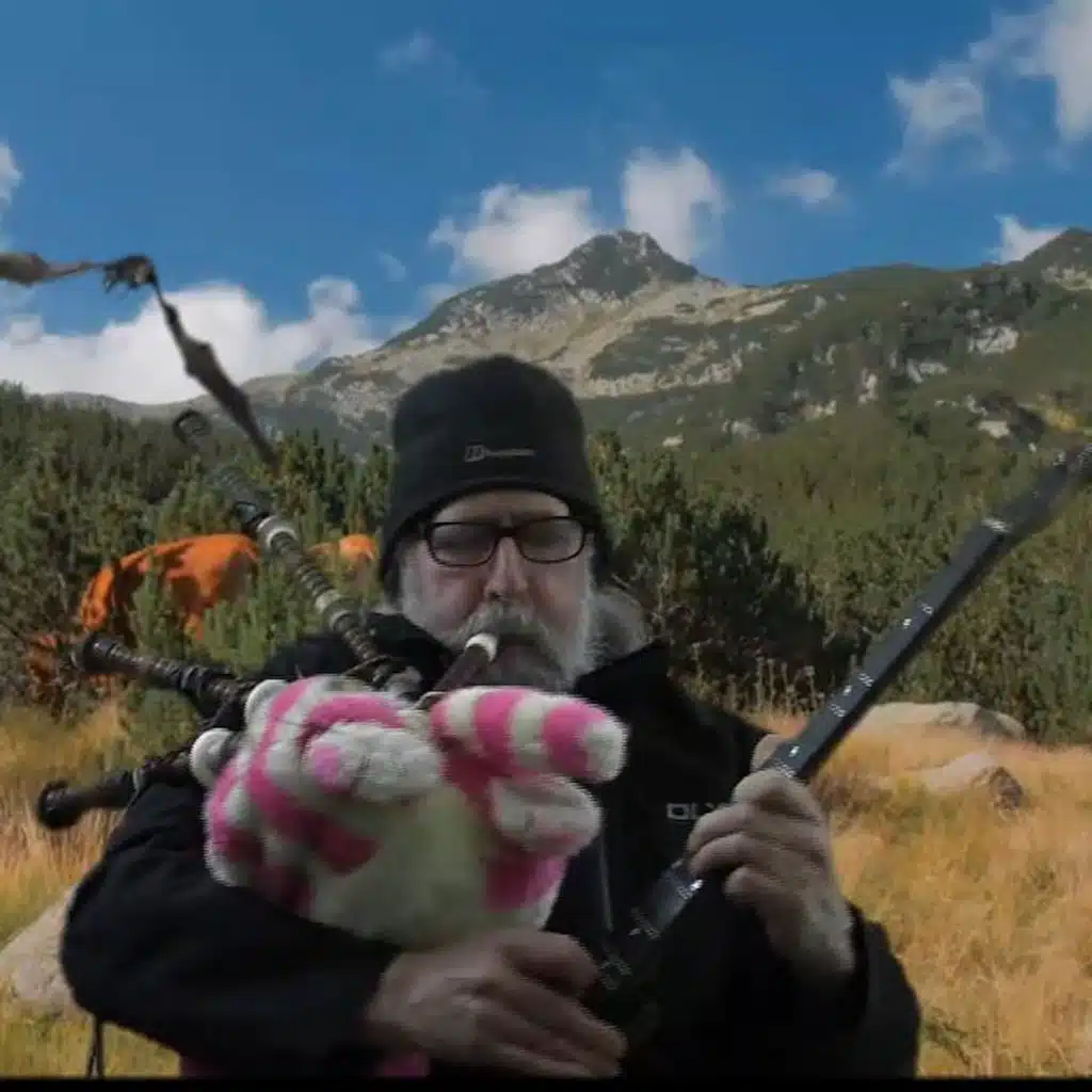 Dance the BagtangoPuss