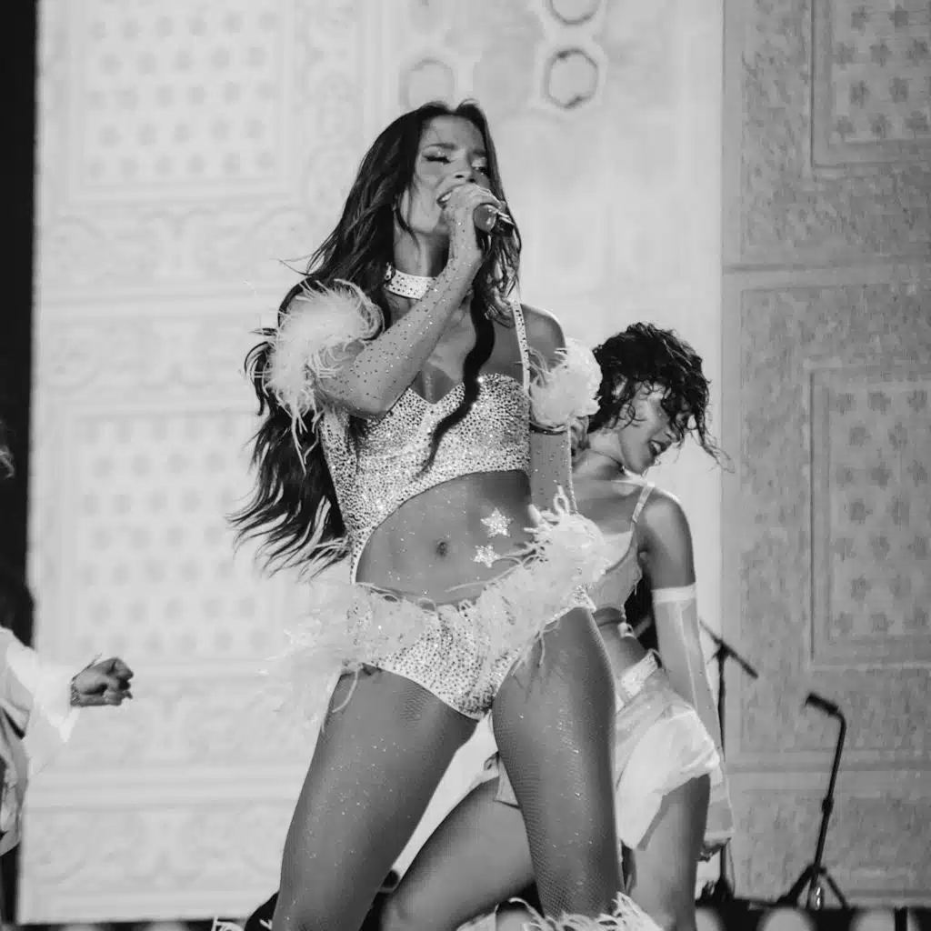 Maldita Noche (En Vivo Estadio Vélez)