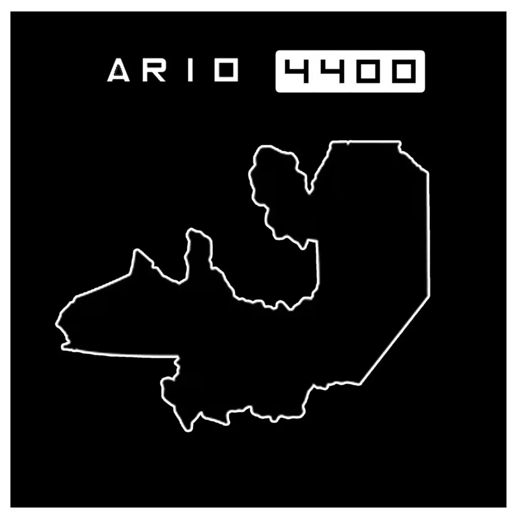 4400