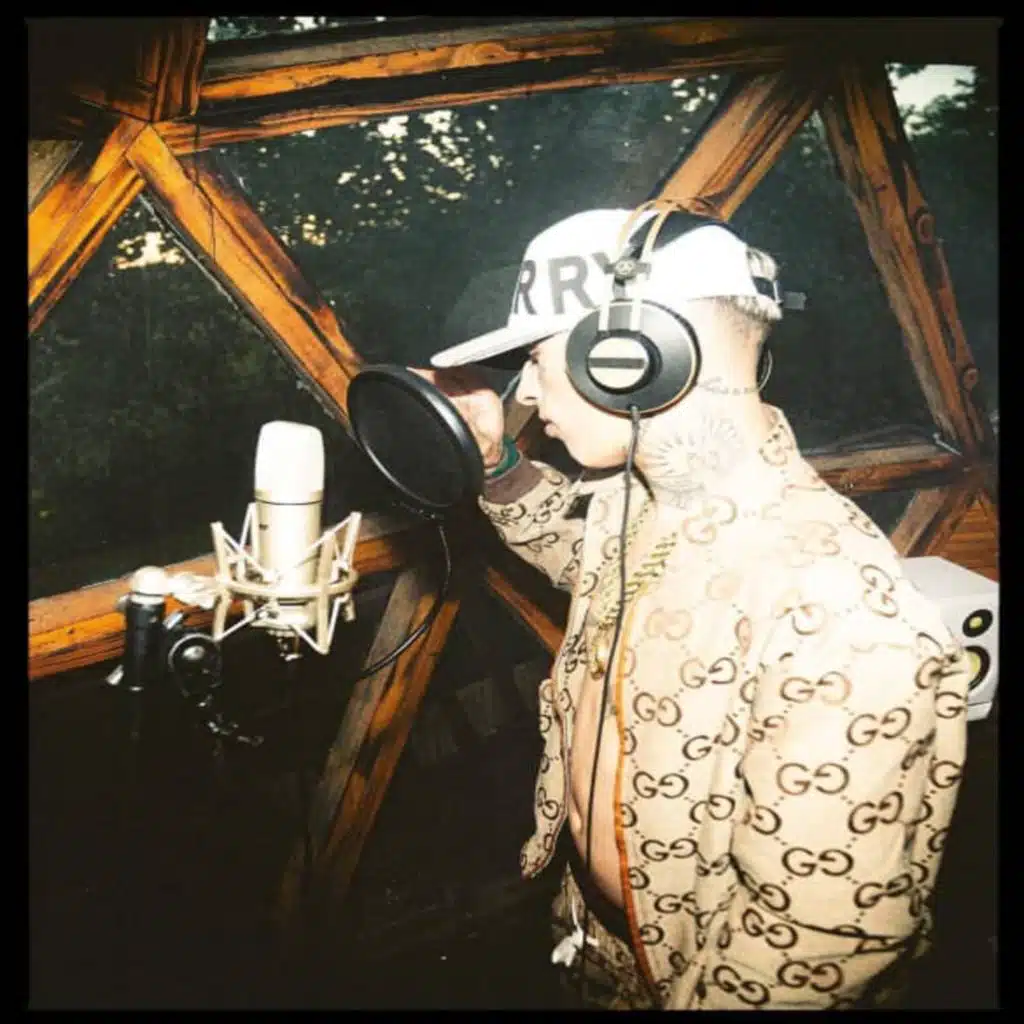 Chat (Mandame la Ubi) [feat. FrannSSJ]