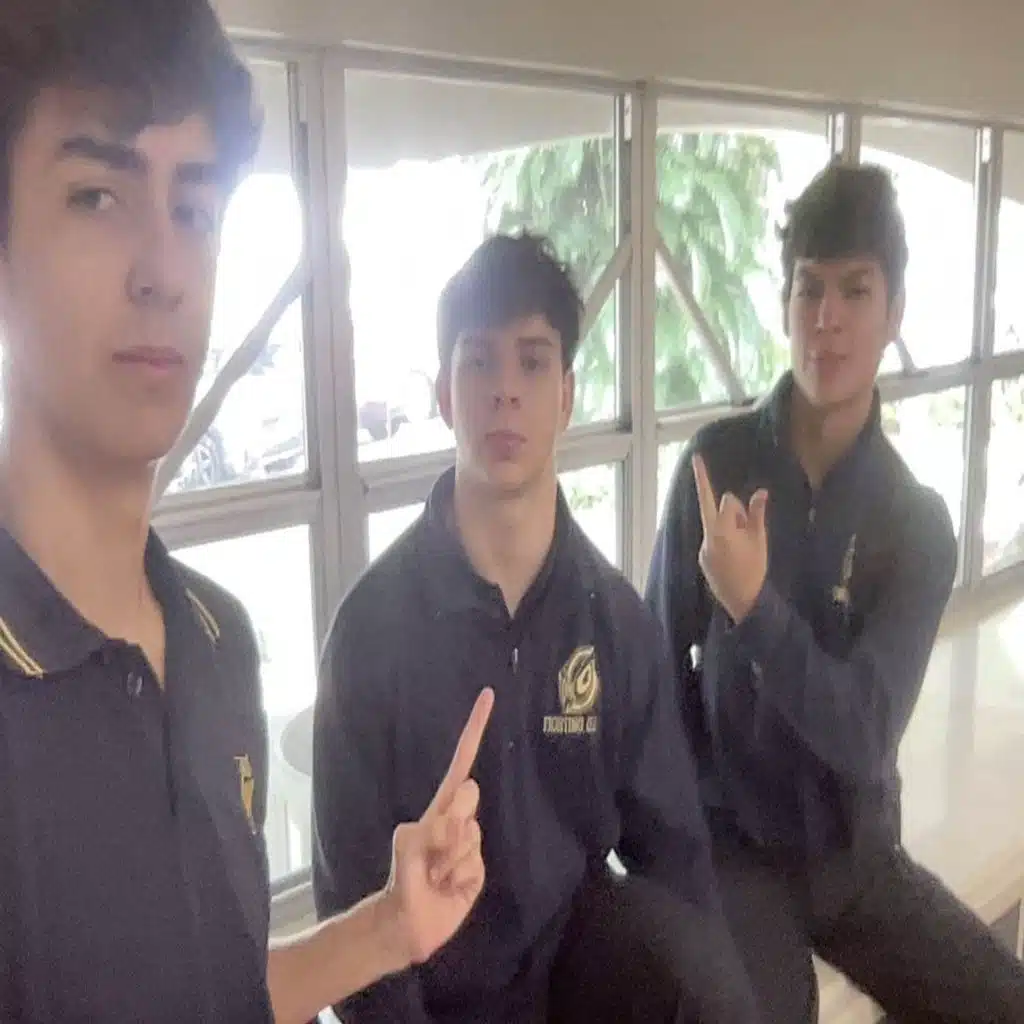 Churi, VETE PA JIMMY'S (feat. Kike)