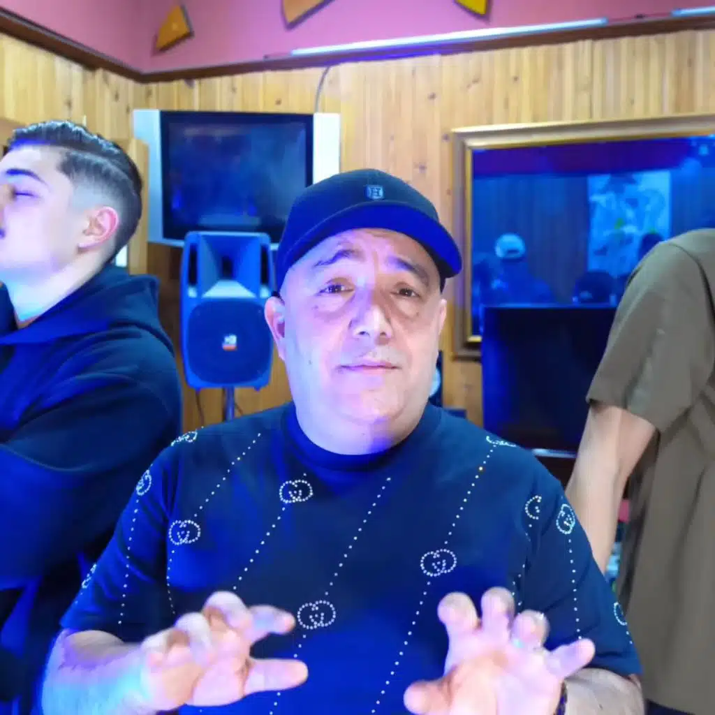 Bkharssa Ma ytihouch (Live)