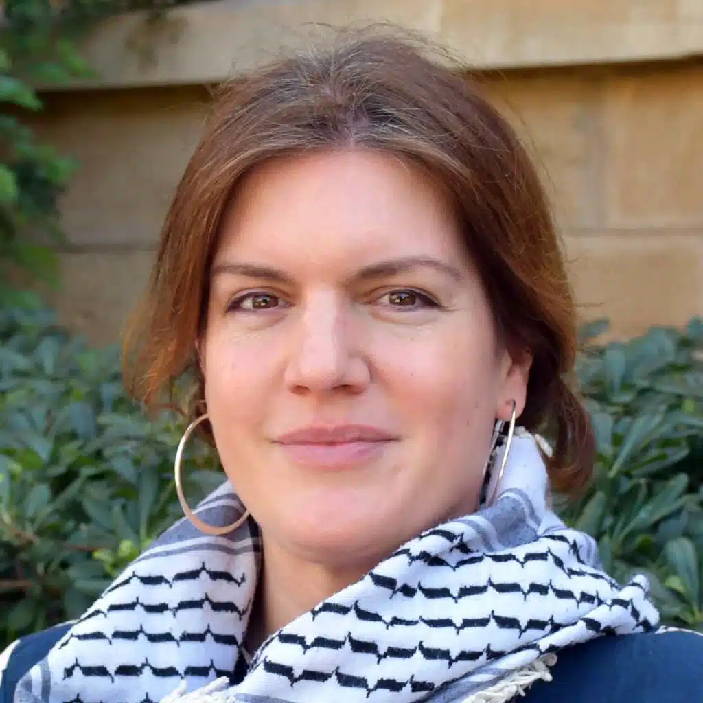 Tania Bosqui: a call for a contextualized and collective mental health paradigm