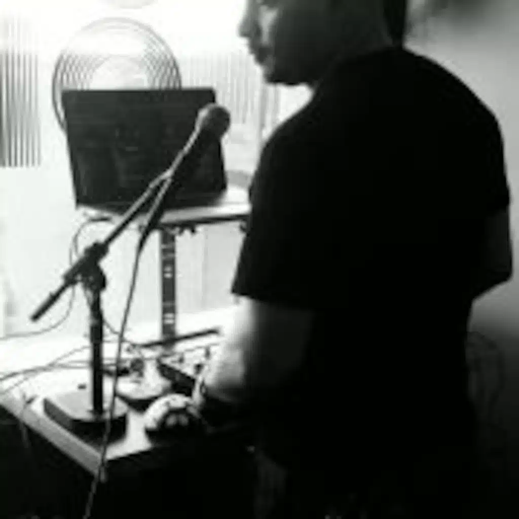 Funk Shui on Urban Latino Radio ::: Guest DJ Franky Hows!!!!