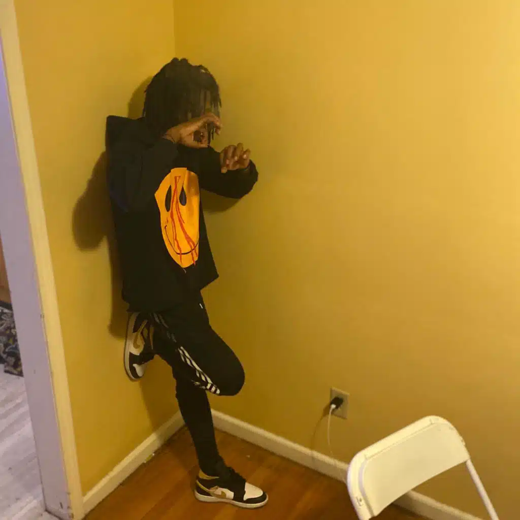 Tag Along (feat. 82 Nel, PeeJay & RioBaby)