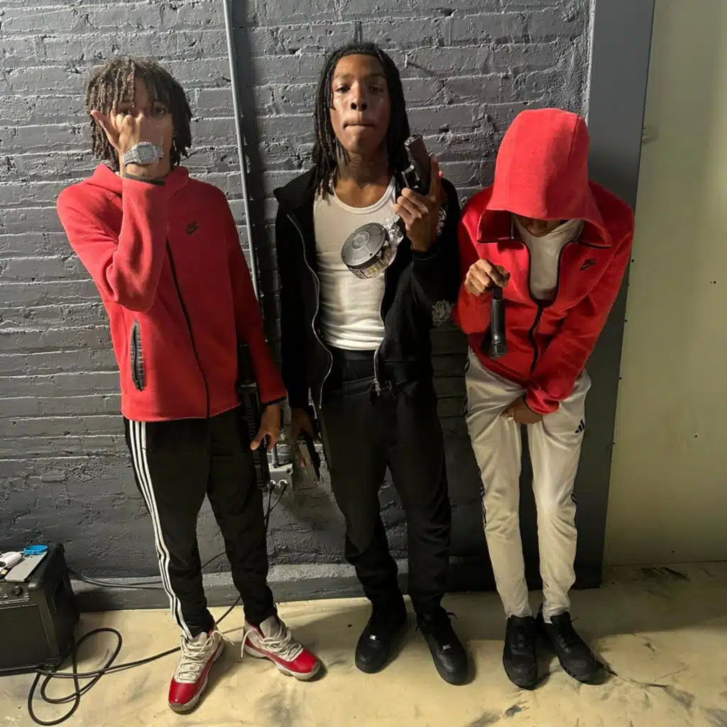 lilswitch - swing my door (feat. 9bmeechie & luldoit) | Play on Anghami