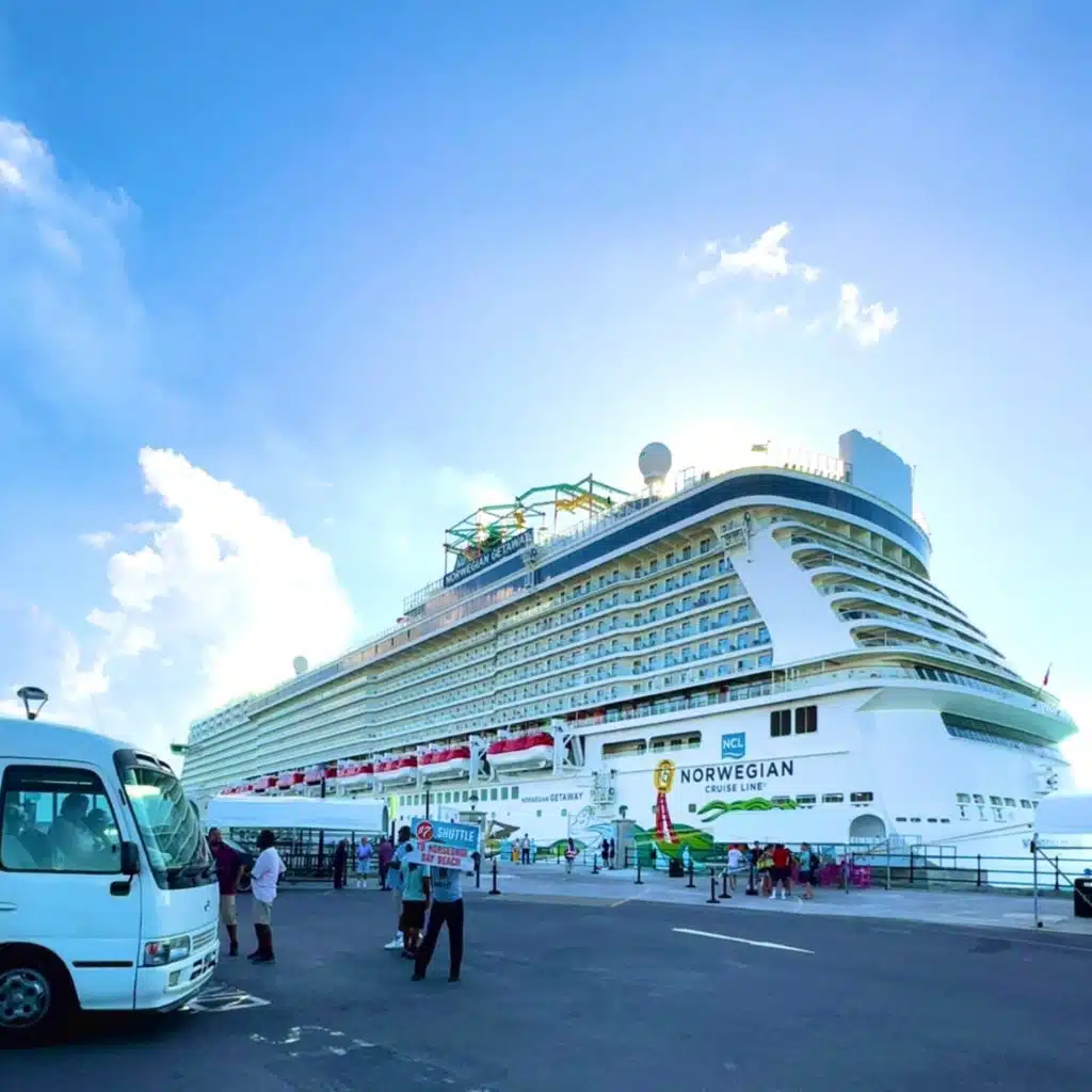 Vacation Heat (Extras)