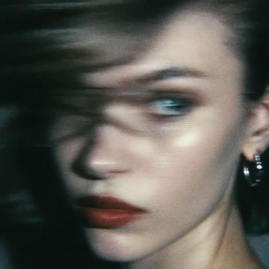 Haunted (feat. NÍA)