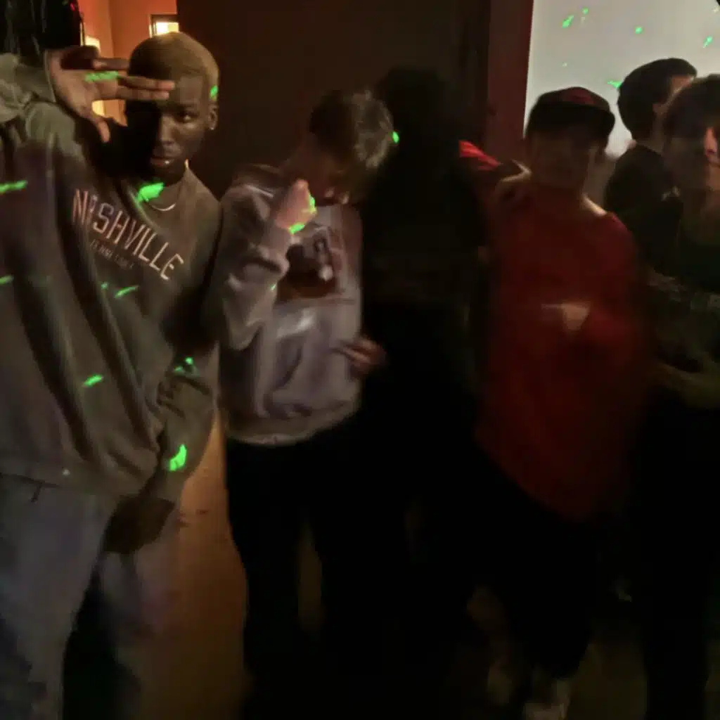 Sliding (feat. SWAGG)