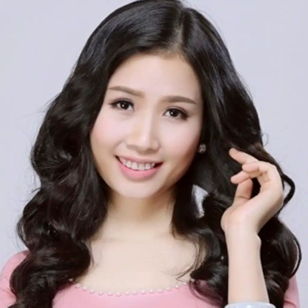 Về Quê Hương