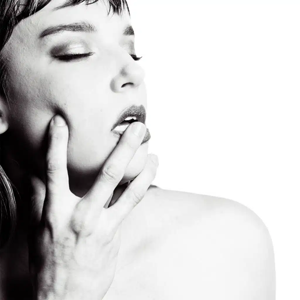 Like A Woman Can (feat. Apocalyptica) [Live]