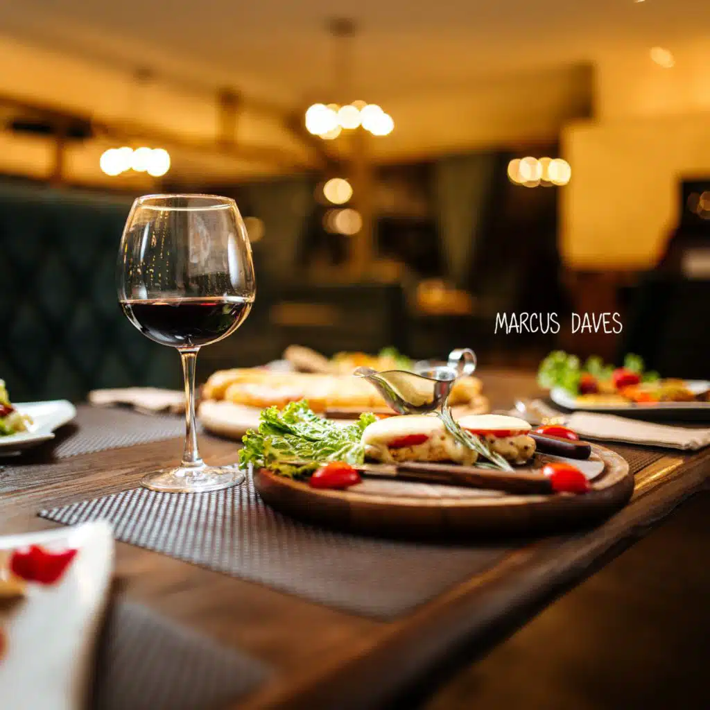 Restaurant & Bar Ambience