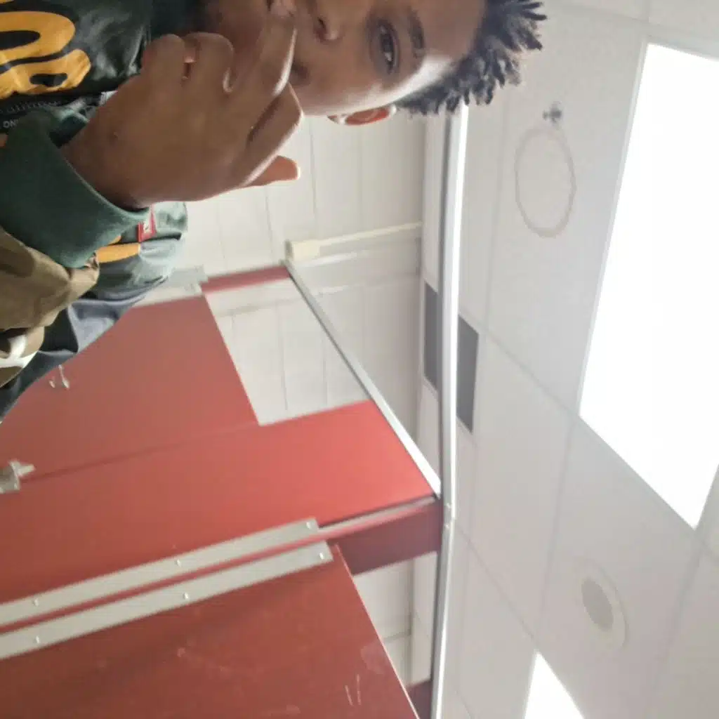 Yo Bro's Gun! (feat. Ishowbronny & Swervoo)