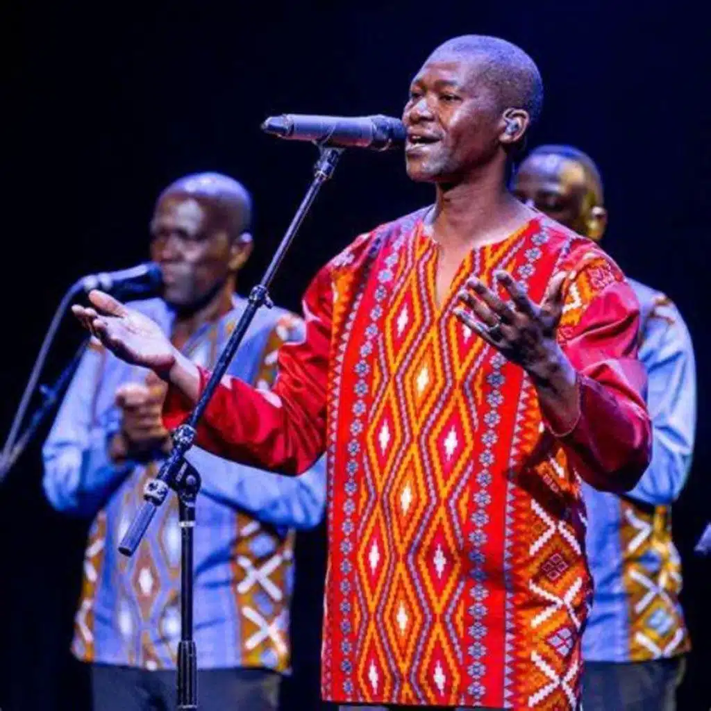 Celebrate Mother’s Day with Jeremy Loops & Ladysmith Black Mambazo – Live at The Manor House! 🌸🎶