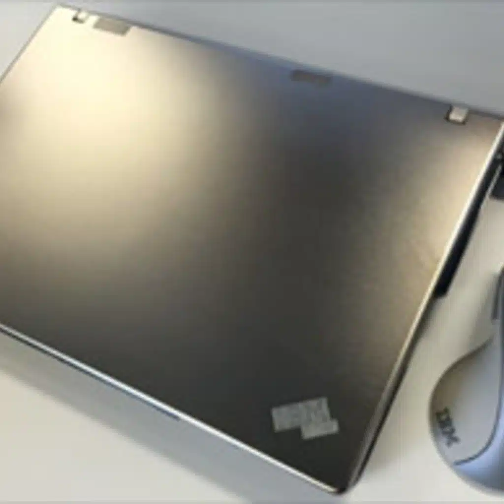 What happens when you close the lid on your laptop?