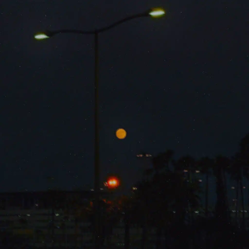 me está costando MUCHO (feat. mena & Lee)