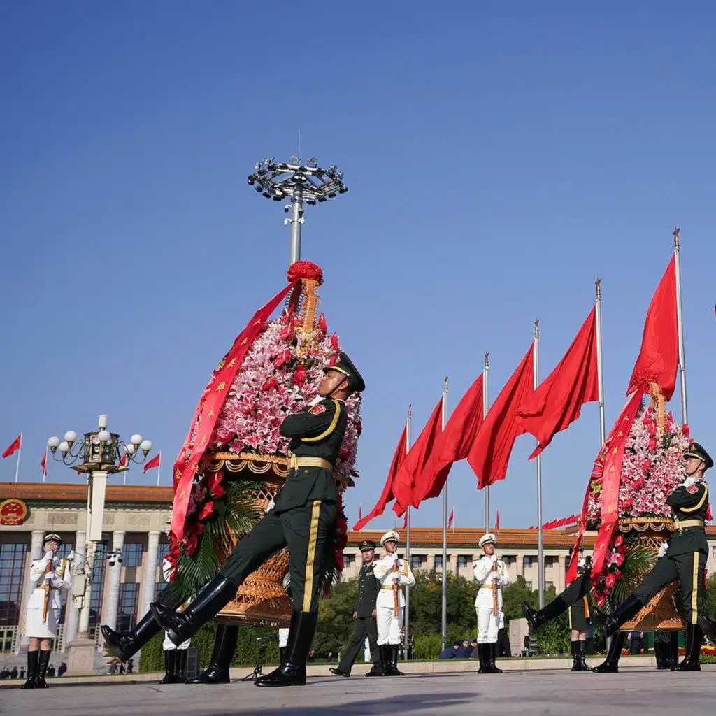 China honors fallen heroes at ceremony on Martyrs' Day  ​