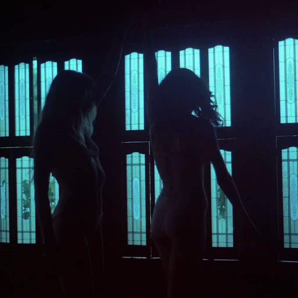 Control Me (feat. Sakima)