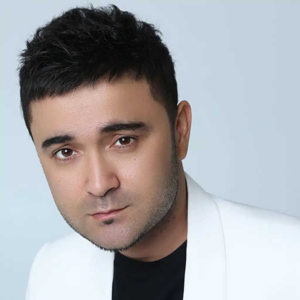 Ko'zlarida olov