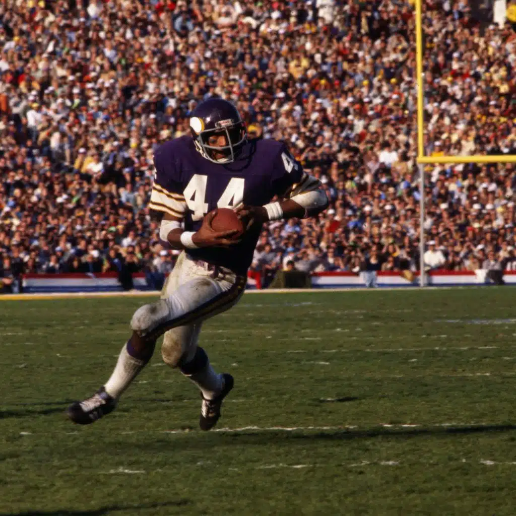 Vikings legends overlooked again, bygone Minnesota arenas, and Twins at the "Field of Dreams"