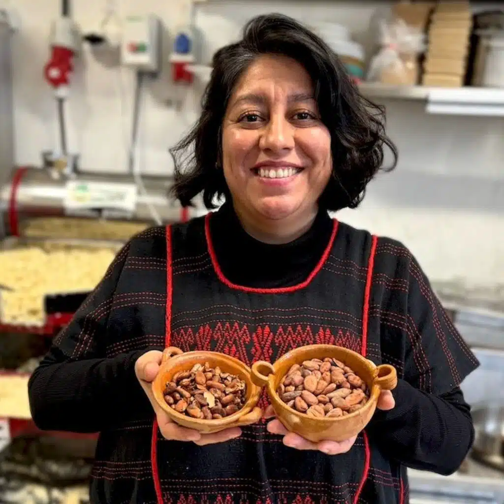 Vi testar olika sorters drick-choklad. På mjölk och på vatten.