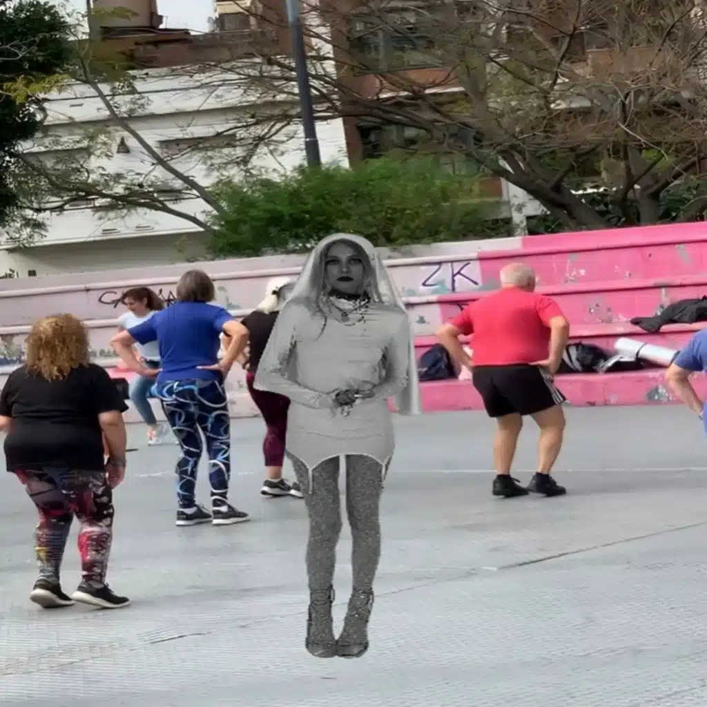 CONSERVADORES DESNUDOS EN EL AEROPUERTO (feat. FAT DINO $)