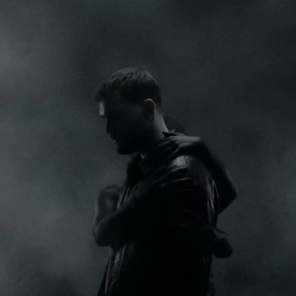 Acıyla Kucaklaştım