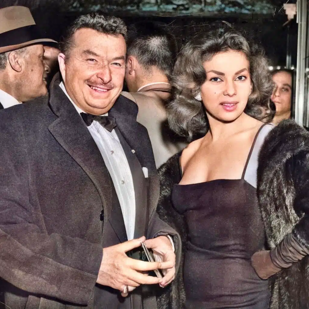 Mambo at the Waldorf! (Remastered)