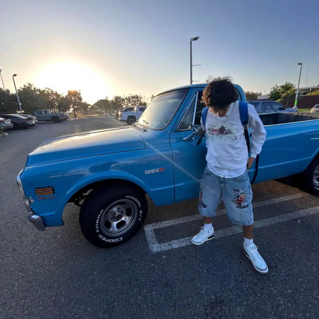 Slide Thru (feat. minisplooG)