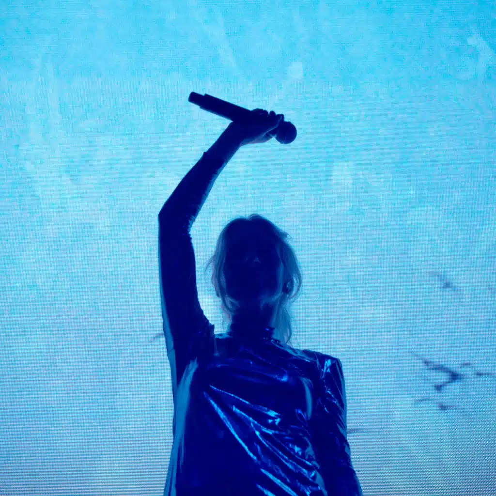 ionnalee & iamamiwhoami