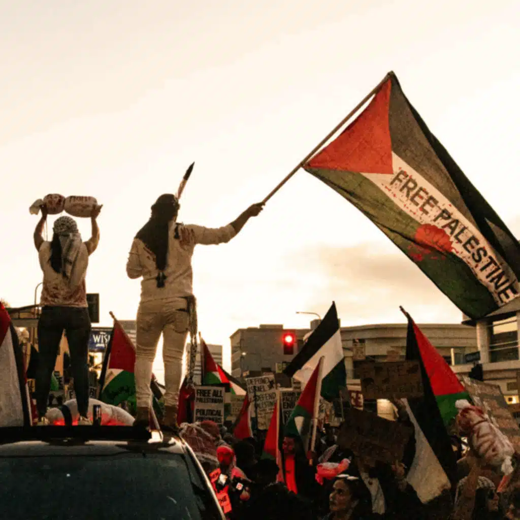 Front Desk Intifada w/ Japanese Hotel Managers Resisting Israeli War Criminals