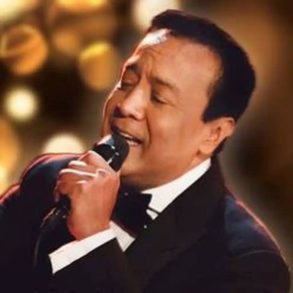CARLOS CUEVAS EN NOCHE DE ROMANCE