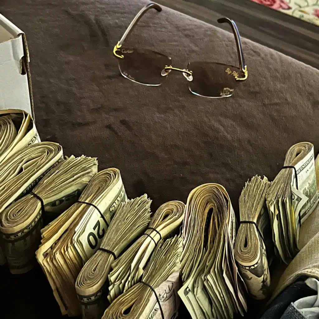 Do yo homework (feat. Juice & Don Wan)