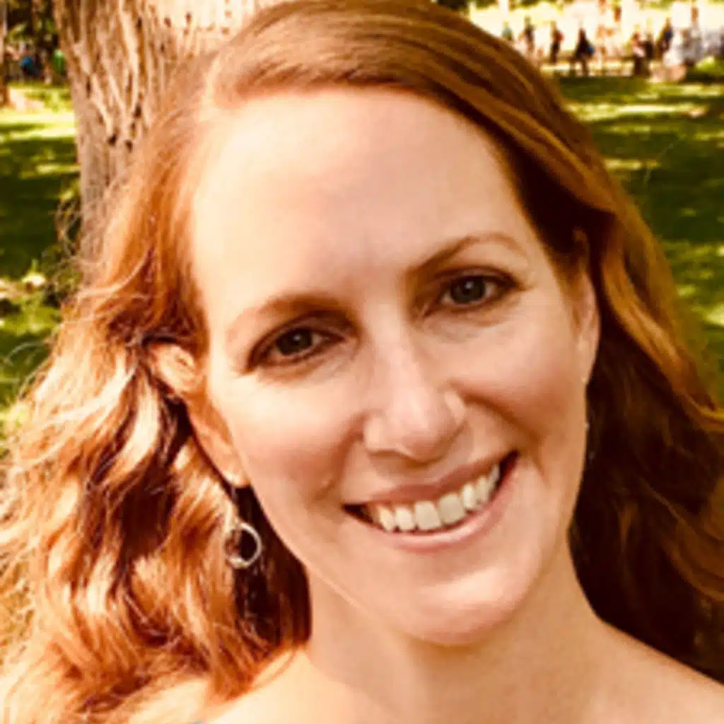 SARAH THACKER: On Eating Mindfully, Managing Anxiety and Staying Connected With Ourselves