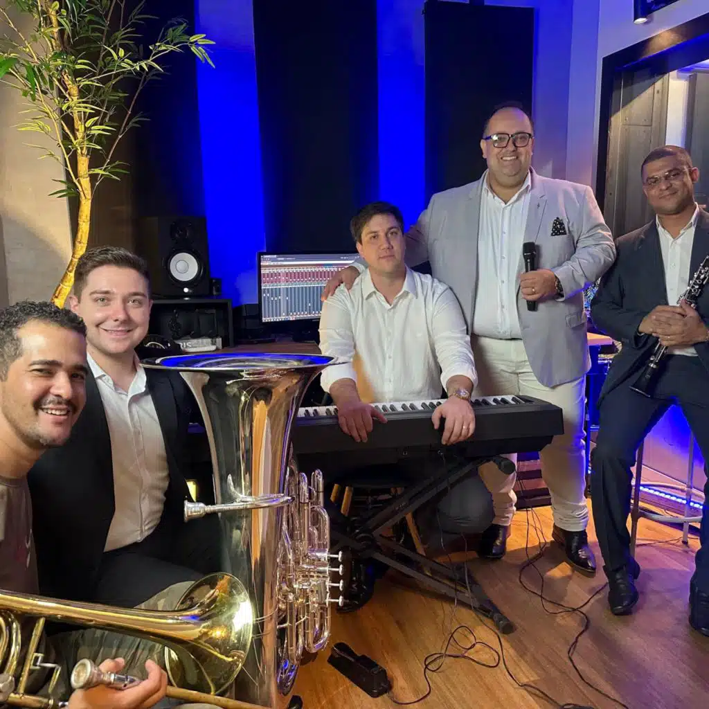 Hino Por Cristo Resgatado