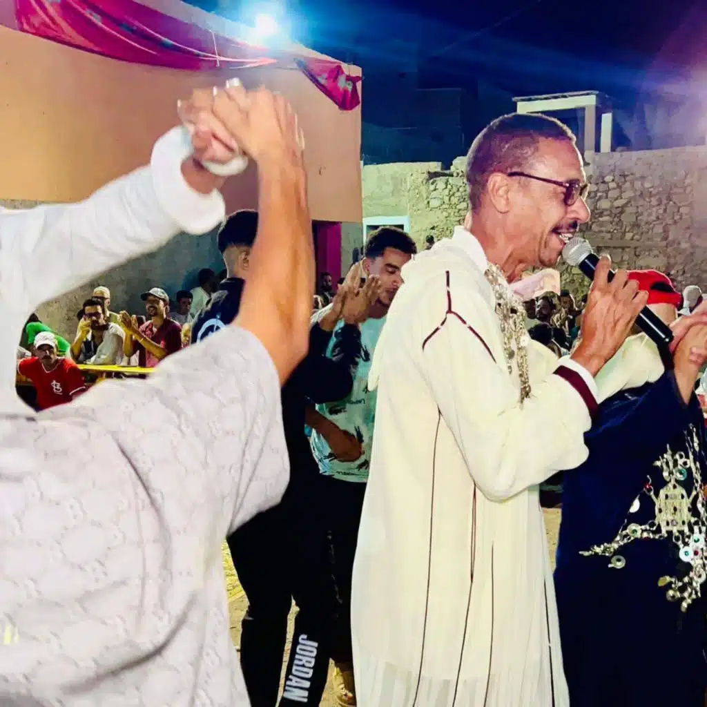 wahk rbbi wllah arakh tiwit laakl ino rariyitid lamin mhand noujoum tata - واحق ربي اوالله اراخ تيويت العاقل انو راريتيد لمين محند نجوم طاطا