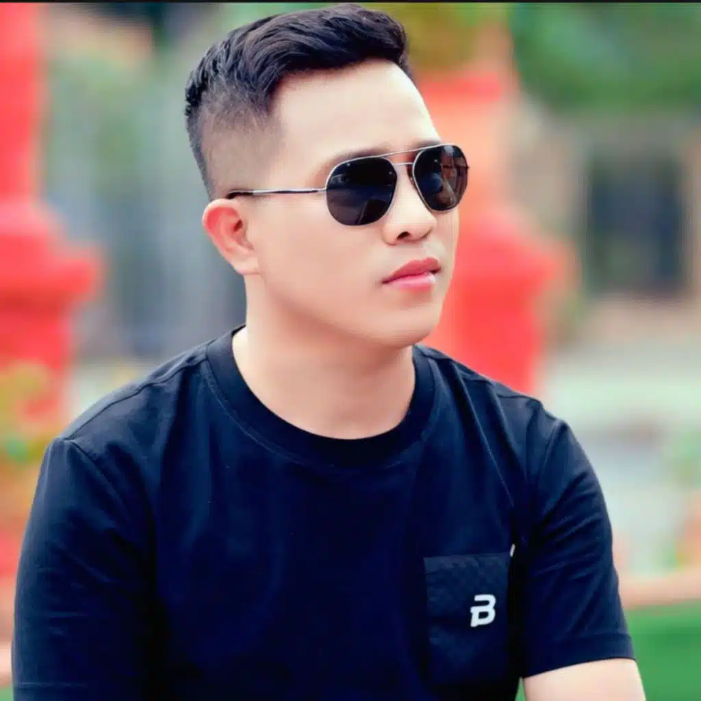 Đông Phương Tường