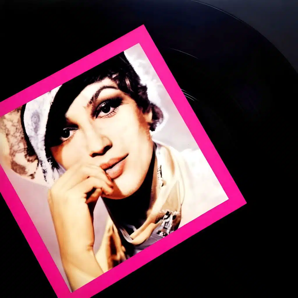 Valurile Dunării / De La Inimă La Inimă / Inimă Nu Fi De Piatră