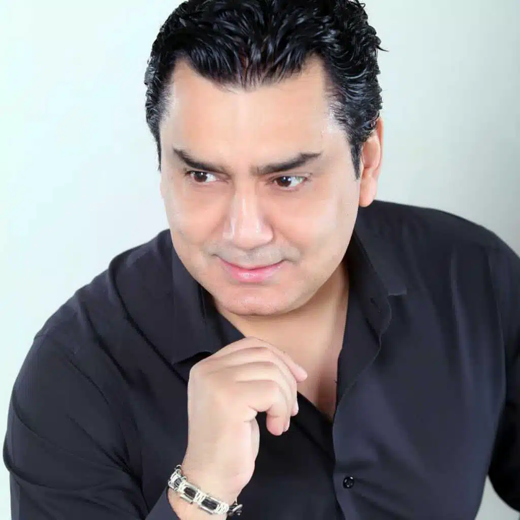 وينك ما عم طللي