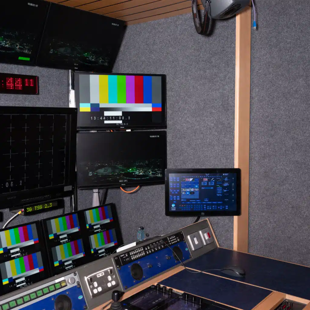 Offscreen - The Moment (The Score)