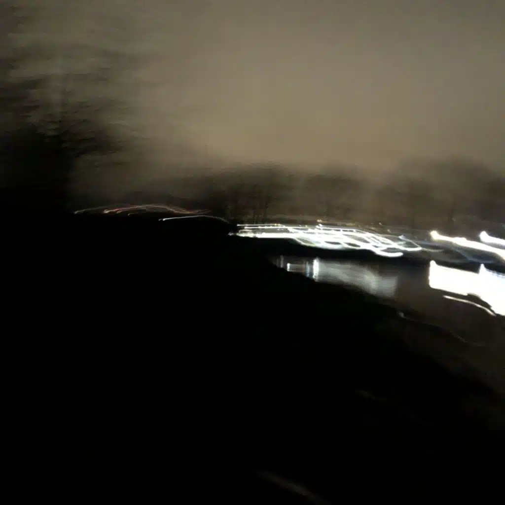 اضواء متناثرة