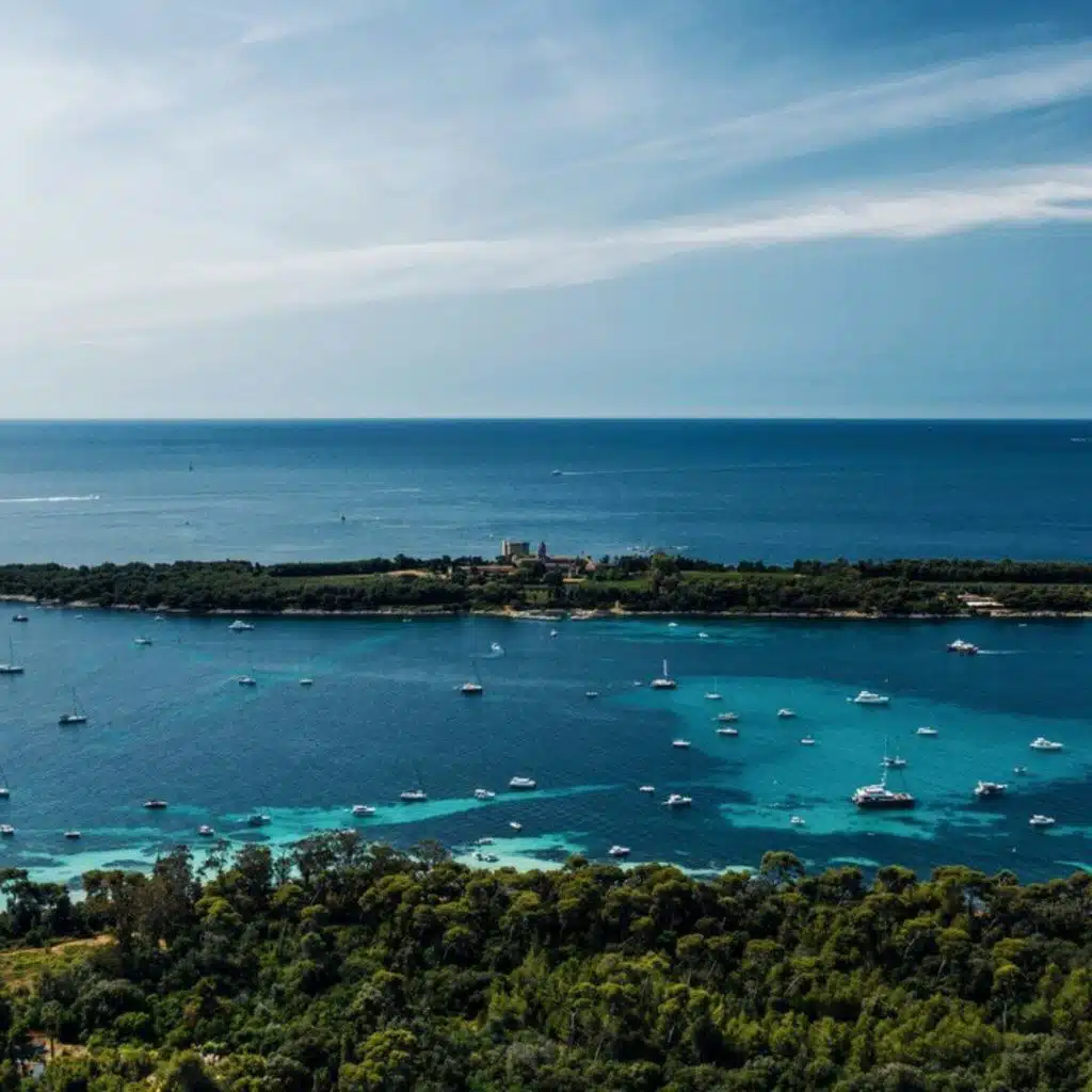 À la découverte de l'île-monastère Saint-Honorat, au large de Cannes