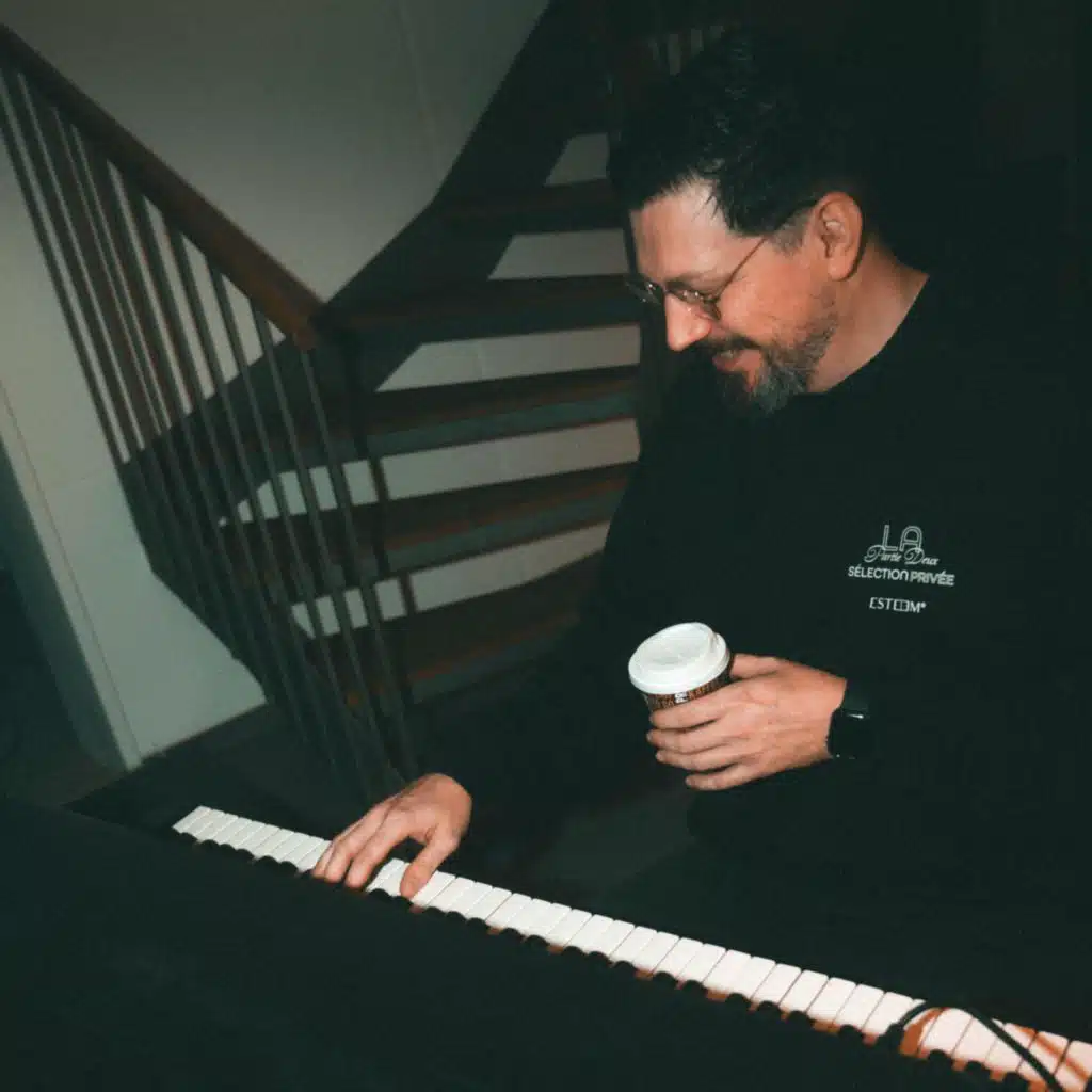 Stand out (feat. Phillip Jonathan Carter)